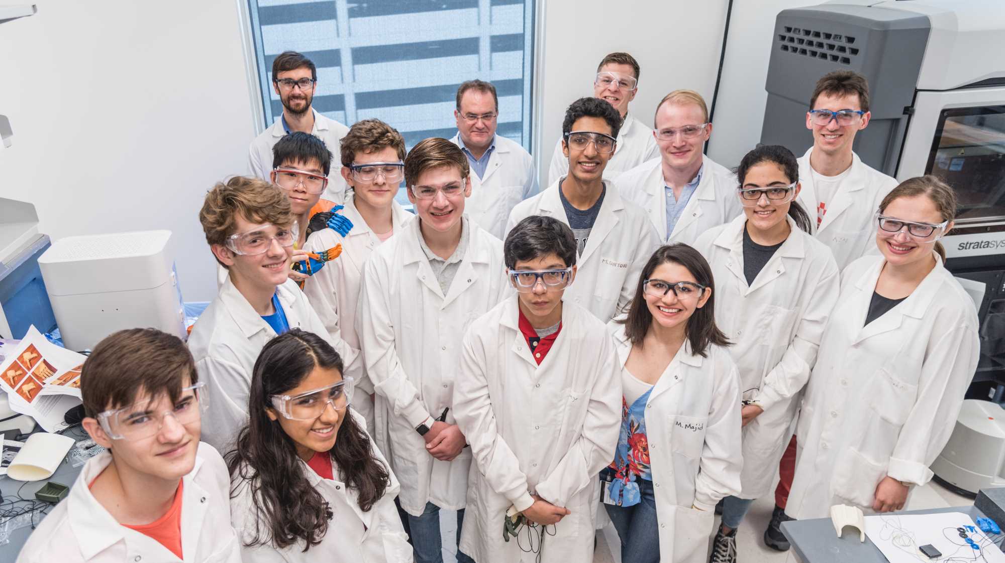A group photo in the Biomaterials Lab