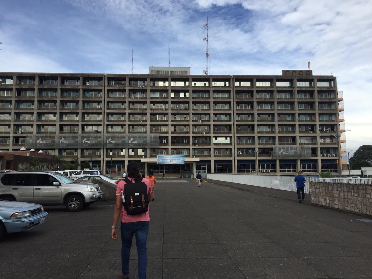 View of the outside of Hospital Mexico.
